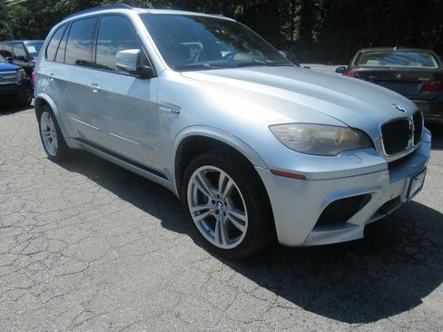 Used 2010 BMW X5 M image 5