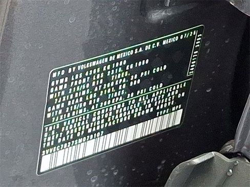 New 2025 Volkswagen Taos SE image 23