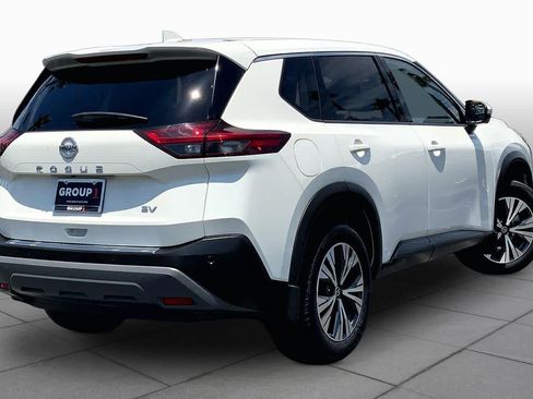 Used 2021 Nissan Rogue SV FWD image 12