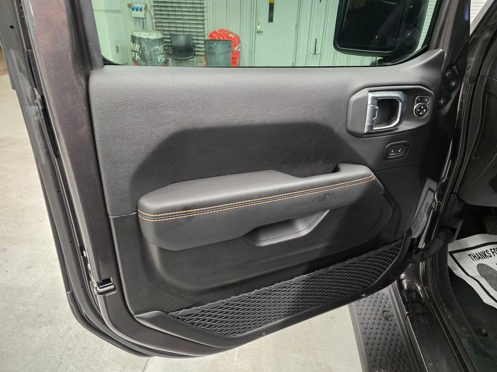New 2025 Jeep Wrangler Unlimited Sahara AWD/4WD image 13