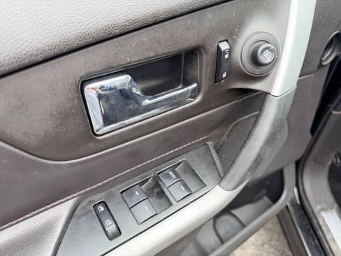Used 2013 Ford Edge Limited FWD image 8