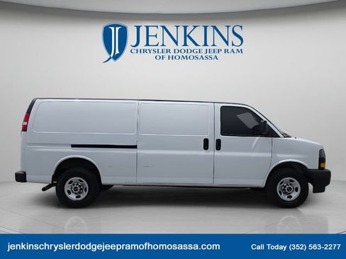 Used 2023 GMC Savana 2500 Extended w/ Driver Convenience Package RWD image 2