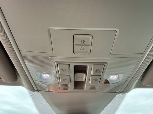 Used 2022 Volkswagen Atlas SEL image 45