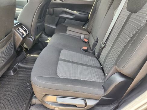 Used 2025 Kia Sorento LX image 30