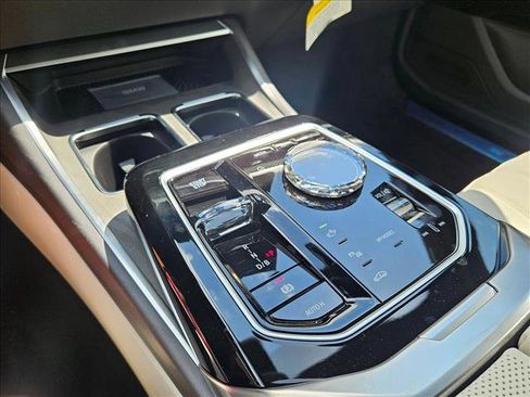 New 2025 BMW i7 eDrive50 w/ M Sport Package image 15