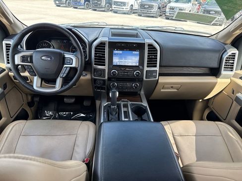 Used 2016 Ford F150 Lariat w/ Equipment Group 502A Luxury image 6