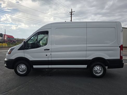 Used 2023 Ford Transit 250 Medium Roof AWD image 13