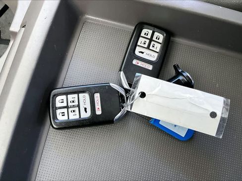 Used 2015 Honda Odyssey Touring image 15