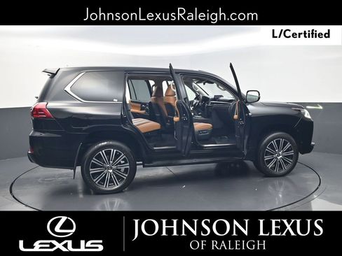 Used 2021 Lexus LX 570 4WD w/ Luxury Package image 34