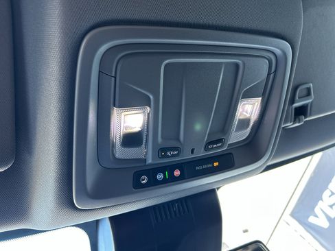 Used 2024 Chevrolet Silverado 3500 LT image 25