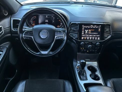 Used 2020 Jeep Grand Cherokee Altitude AWD/4WD image 16