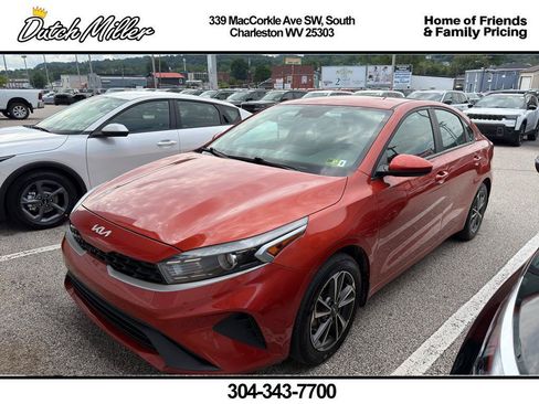 Certified 2023 Kia Forte LXS FWD image 1