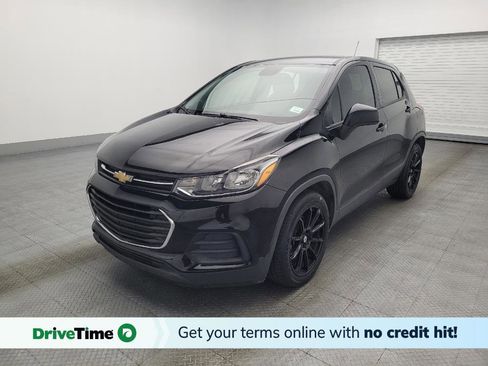 Used 2019 Chevrolet Trax LS image 1