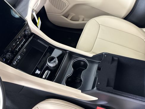 New 2025 Jeep Grand Cherokee Limited w/ Luxury Tech Group II image 23