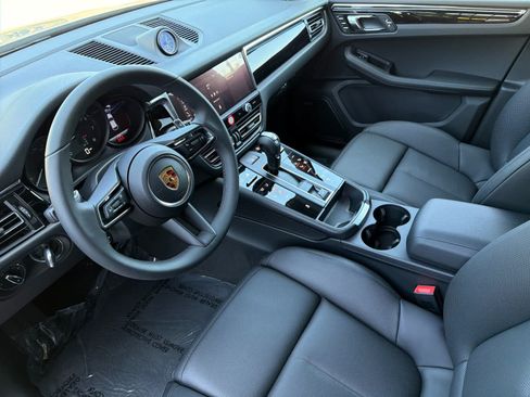 New 2026 Porsche Macan AWD/4WD image 4