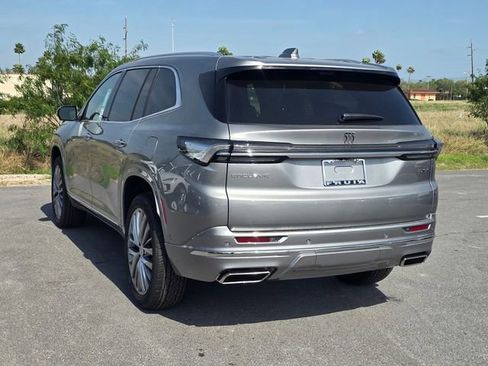 New 2026 Buick Enclave Avenir FWD image 7