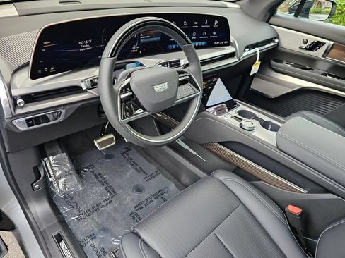 New 2027 Cadillac Vistiq Luxury AWD/4WD image 22