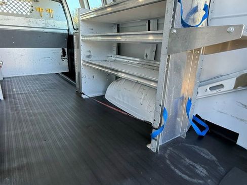 Used 2014 Chevrolet Express 2500 image 11