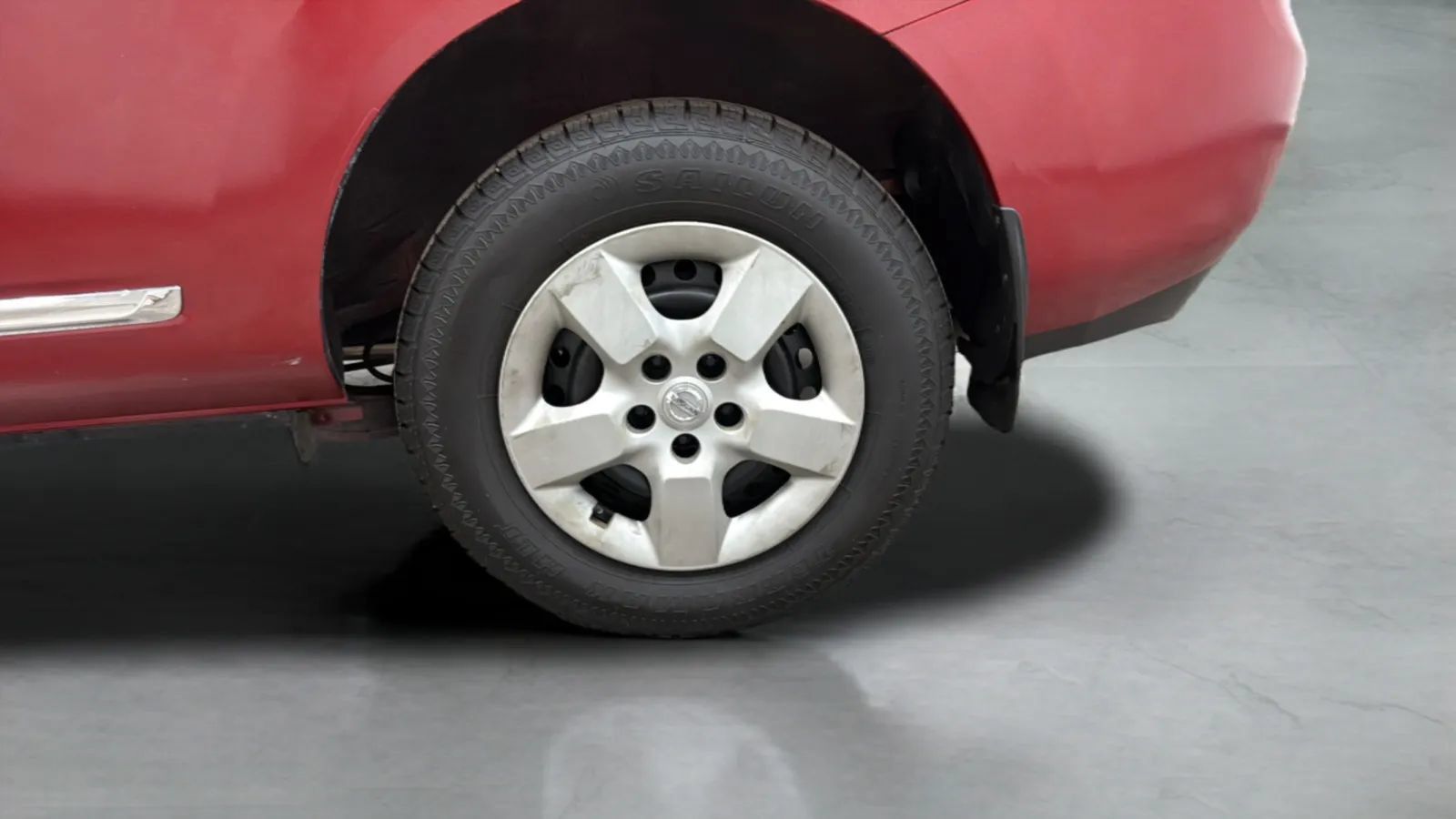 Used 2013 Nissan Rogue S FWD image 25