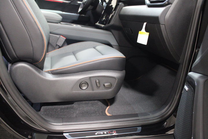 New 2026 GMC Acadia AT4 w/ Luxury Package AWD/4WD image 27