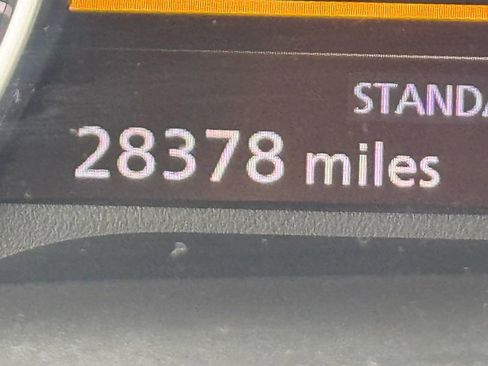 Used 2025 Nissan Rogue SV image 18