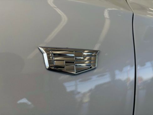 Used 2024 Cadillac XT6 Premium Luxury w/ LPO, Floor Liner Package AWD/4WD image 5