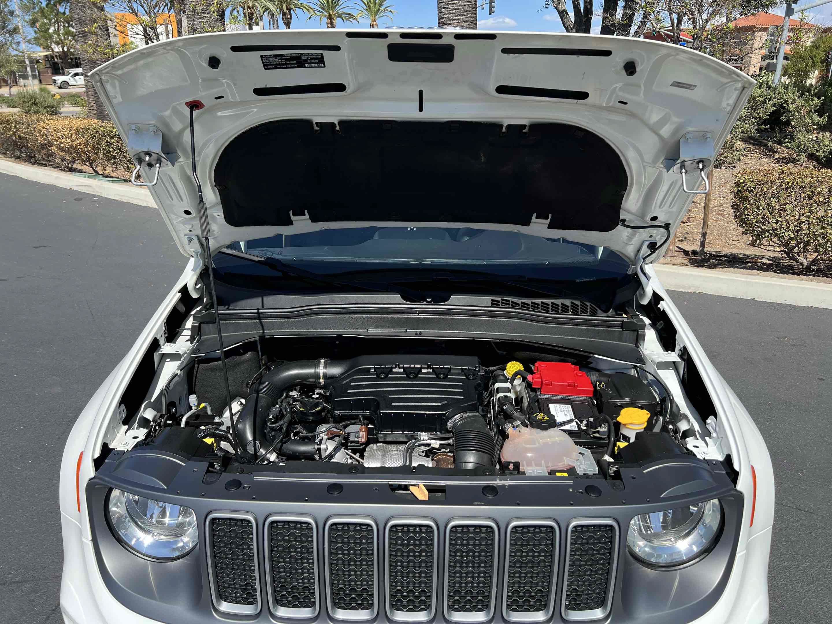 Used 2022 Jeep Renegade Latitude AWD/4WD image 21