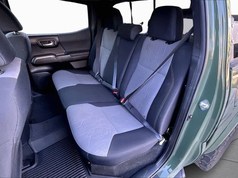 Used 2021 Toyota Tacoma TRD Sport image 19