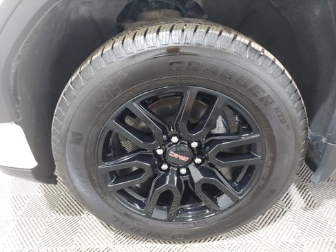 Used 2024 GMC Sierra 1500 Pro w/ Graphite Edition AWD/4WD image 5
