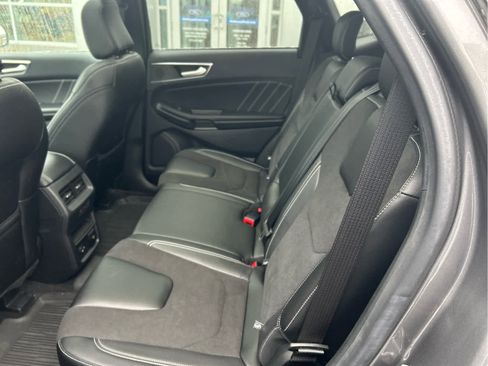 Used 2022 Ford Edge ST w/ Equipment Group 401A image 9
