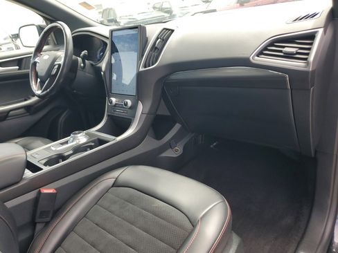Used 2022 Ford Edge ST-Line image 18
