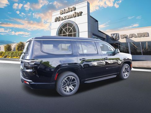 New 2026 Jeep Grand Wagoneer 4WD w/ Premium Group I image 3