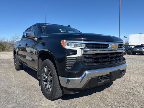 Used 2022 Chevrolet Silverado 1500 LT image 2