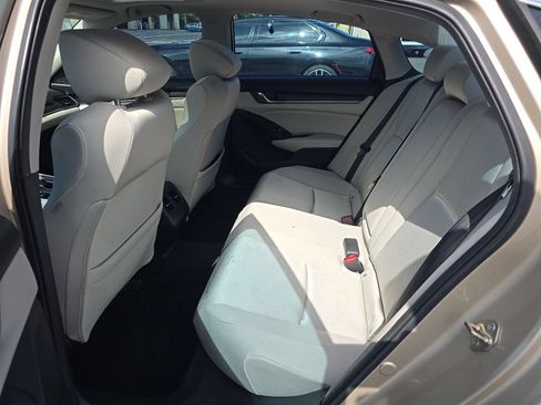 Used 2019 Honda Accord EX image 4