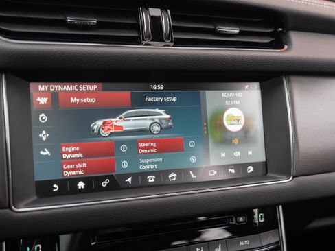 Used 2018 Jaguar XF S AWD/4WD image 23