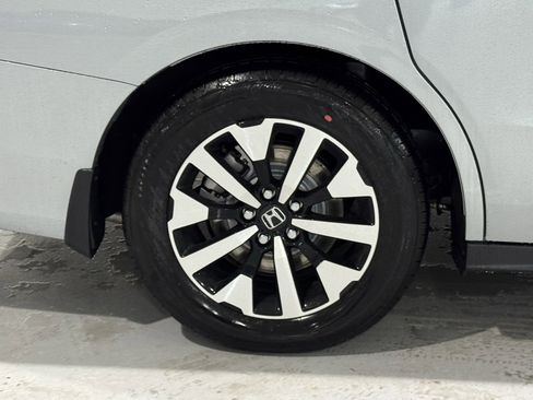 New 2026 Honda Odyssey EX-L image 40