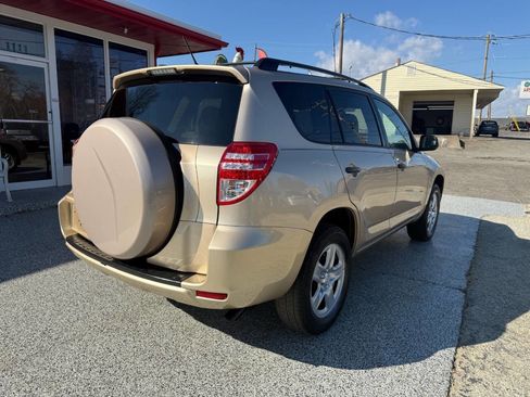 Used 2012 Toyota RAV4 FWD image 10
