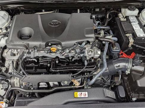 Used 2024 Toyota Camry SE image 30