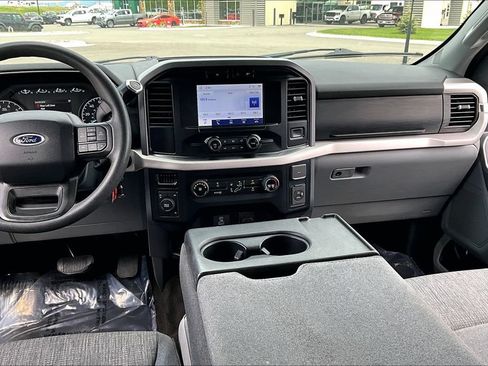 Used 2023 Ford F150 XLT AWD/4WD image 6