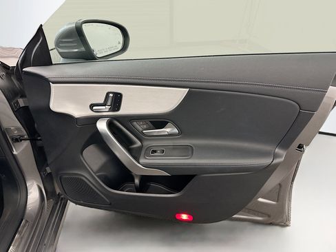 Used 2025 Mercedes-Benz CLA 250 CLA 250 image 33