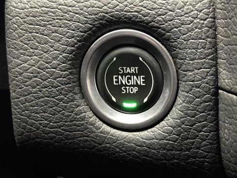 Used 2021 GMC Yukon XL Denali image 24