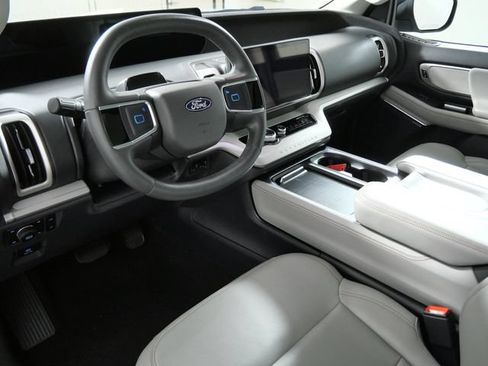 Certified 2025 Ford Expedition Max Active AWD/4WD image 4