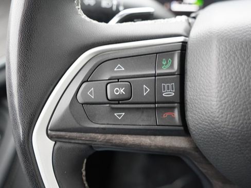 Used 2022 Jeep Grand Cherokee Limited 4xe image 35