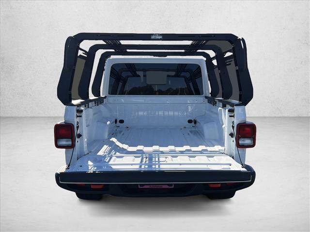 Used 2023 Jeep Gladiator Mojave AWD/4WD image 6