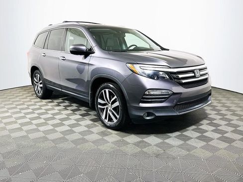 Used 2018 Honda Pilot Elite image 1