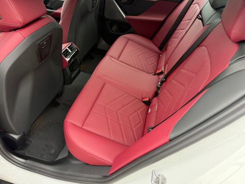 New 2026 BMW i5 eDrive40 w/ Premium Package image 13