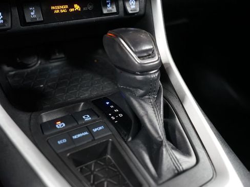 Certified 2021 Toyota RAV4 XLE Premium image 20