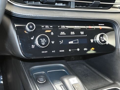 Used 2023 INFINITI QX60 Luxe w/ Cargo Package AWD/4WD image 24