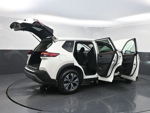 Used 2023 Nissan Rogue SV FWD image 36