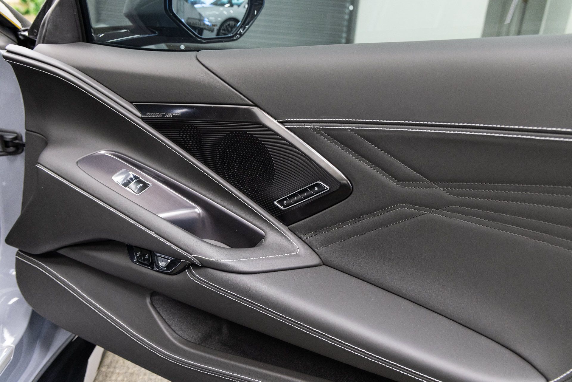 Used 2025 Chevrolet Corvette Z06 w/ Stealth Interior Trim Package RWD image 22